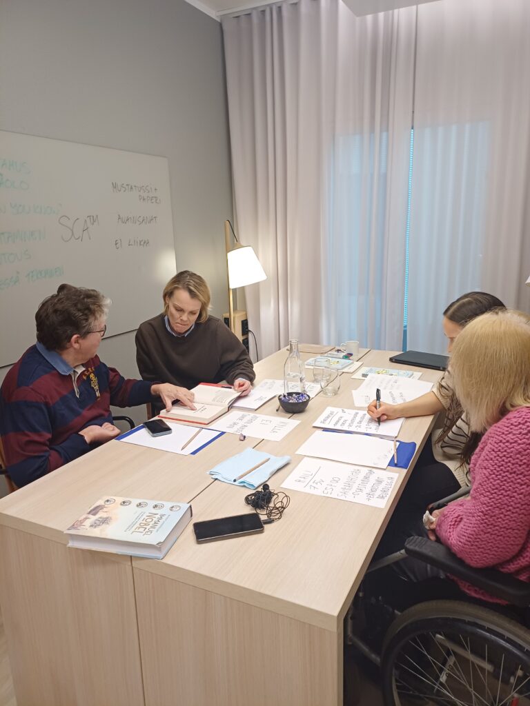 Miksi kommunikaatio pitäisi kiinnostaa ammattilaisia? – SCAtm tuo sujuvuutta ja vaikuttavuutta SOTE-palveluihin